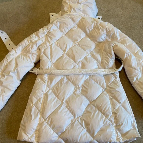 White Burberry down jacket - Picture 4 of 11
